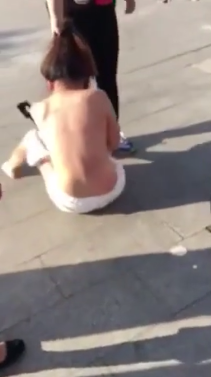 两段小视频，七夕开房被抓各种揍